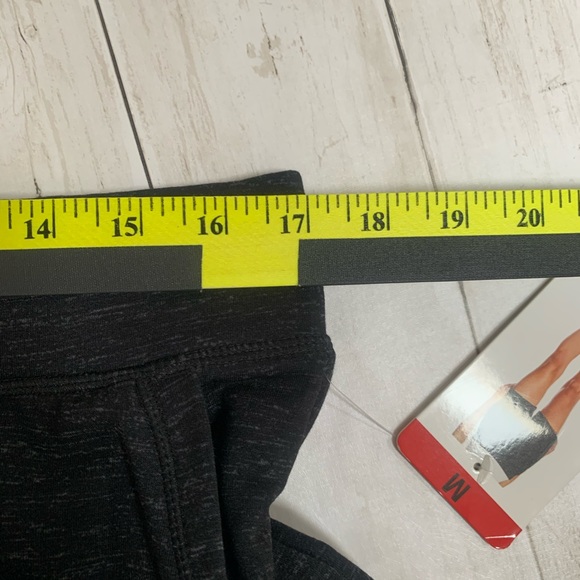 32 degrees Black/Dark Gray Pull on Fleece Shorts - Picture 11 of 11